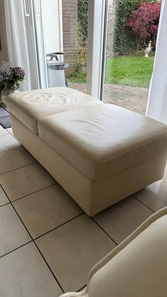 Image 1 of Stressless duo bioscoopzit met bijpassende poef kleur creme