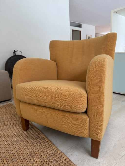 Sillón banco Momo en tejido amarillo ocre