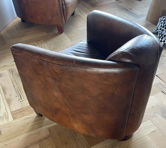 Image 1 of Paar Franse leren pilootstoelen — Art Deco stijl  Iconische kuipstoelen met prachtige patina, jaren '70–'90