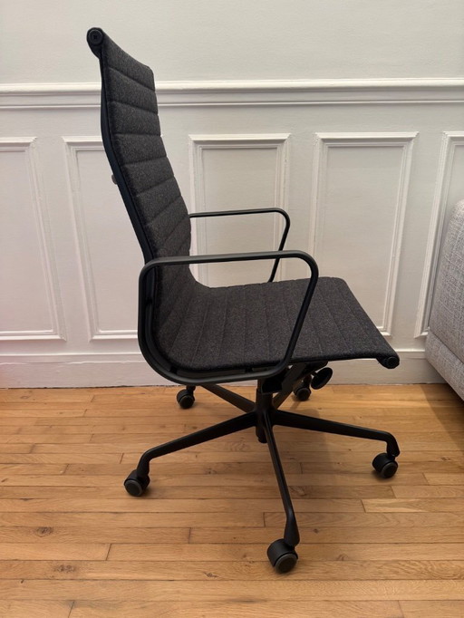 VITRA – EA 119 Office Chair, Anthracite Grey Fabric, Black Frame (2025)