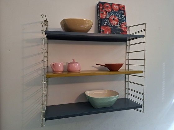 Tomado Étagères murales, Vintage Dutch Design, Années soixante – Metal (photo 4 of 11)