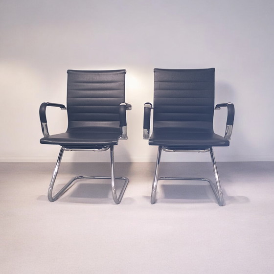 Image 1 of 4 x Visitor chairs/office chairs black-chrome