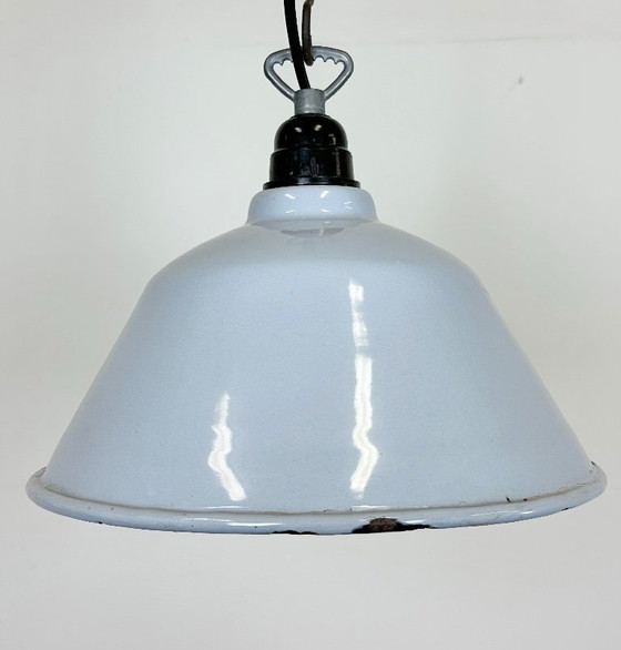 Image 1 of Industriële Franse grijze emaille fabriekshanglamp, jaren 60
