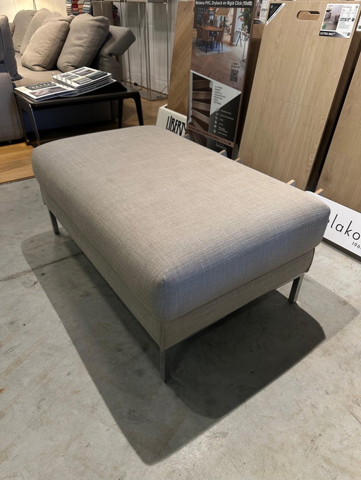 Design on Stock Aikon Hocker Beige