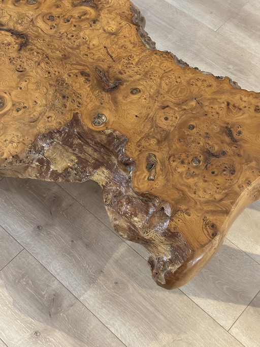 Mesa de centro vintage de madera de raíz Wabi Sabi con forma de tronco de árbol
