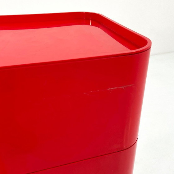 Image 1 of Rode wasmand en opbergmeubel van Anna Castelli voor Kartell, jaren 70.