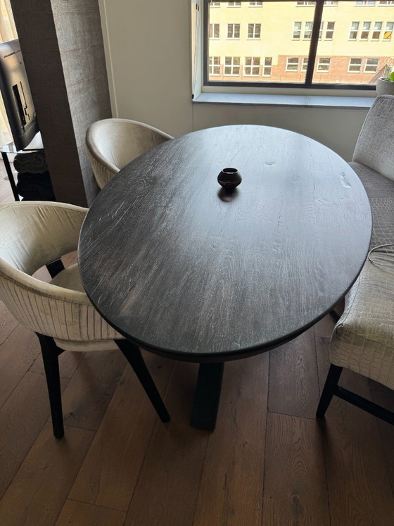 Image 1 of Table de salle à manger ovale, canapé et chaises, 5 couverts (sur mesure)
