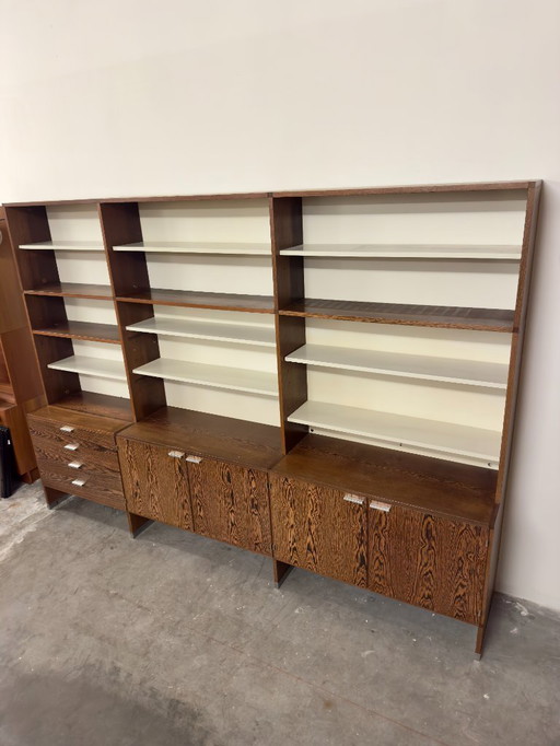 Freistehende, maßgeschneiderte Wandeinheit von Pastoe – Wenge