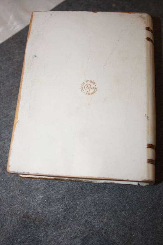 Image 1 of Porcelain book with lovers motif - 15 cm high, 12 cm wide