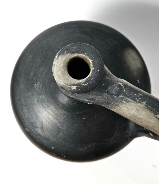 Image 1 of WABI SABI Antiker ungarischer schwarzer Keramik-Wasserkrug, großer Tonkrug Botijo aus dem frühen 20. Jahrhundert