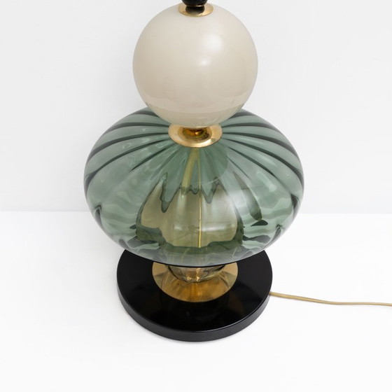 Set van twee geometrische tafellampen van Murano-glas in groen en wit, in Sottsass-stijl. – Murano Glass (photo 5 of 7)