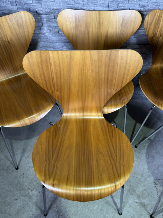6 x Fritz Hansen Series 7 Butterfly Chair Walnut – Dining chairs, Wood, Chrome, Modern (photo 4 of 15)