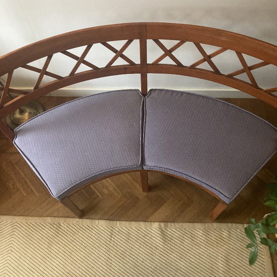 Image 1 of 2 bancs semi-circulaires élégants