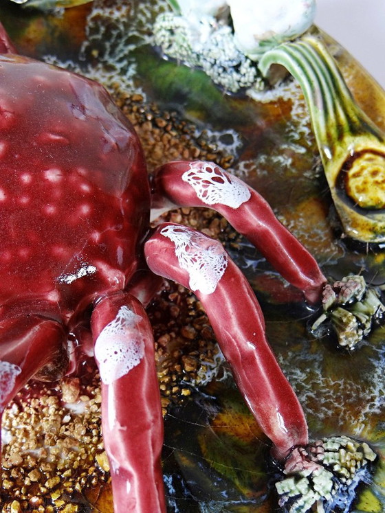 Image 1 of Assiette barbotine crabe trompe-l’œil Caldas da Rainha Portugal vintage
