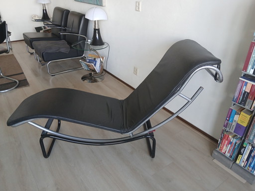 Chaise longue