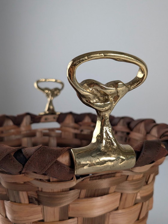 David Marshall Brutalist Splint Wood and Cast Brass Basket, 1970s – Decorative Objects, Leather (photo 6 of 15)