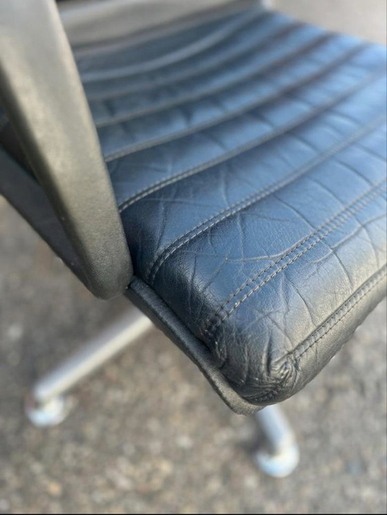 Image 1 of Eurosit Bürostuhl, schwarzes Leder, Metallgestell