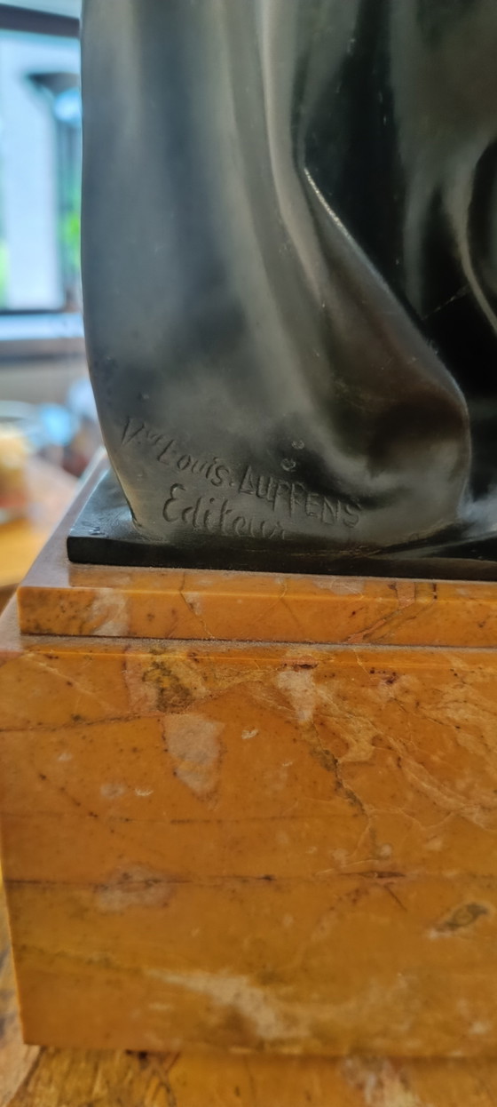 Image 1 of Brons van Edmond Le Fever