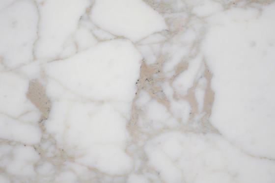 Image 1 of Tavolo da pranzo in marmo Tulip di Eero Saarinen per Knoll International.