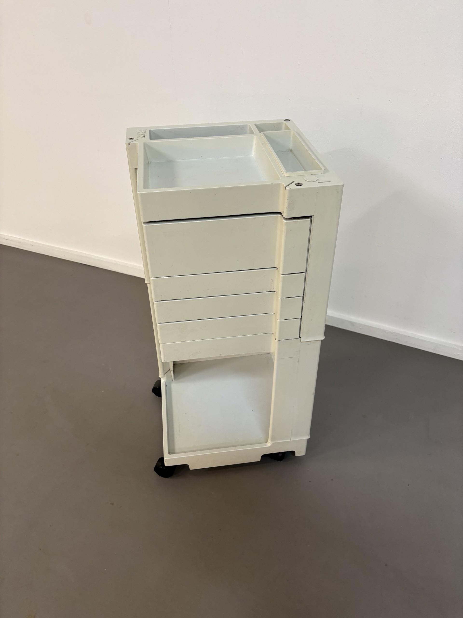 Bieffe Padova by Joe Colombo Bovey Trolley '70 | €500 | Whoppah