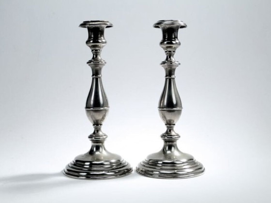Verguld messing kandelaars van Henniger, 19e eeuw, set van 2 – Kandelaars en kaarsen, Metal, Brass (photo 8 of 9)