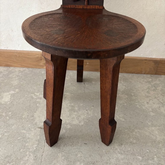 Image 1 of Silla de roble tallada