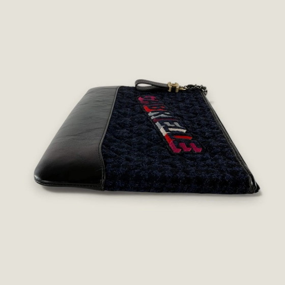 Clutch Chanel Gabrielle in tweed e pelle di vitello (photo 12 of 25)
