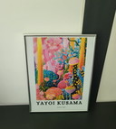 Stampa originale incorniciata di Yayoi Kusama.