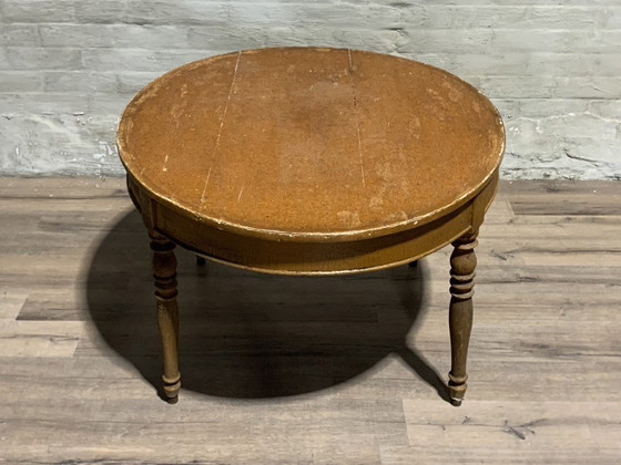 Image 1 of Table ovale française avec une belle patine authentique