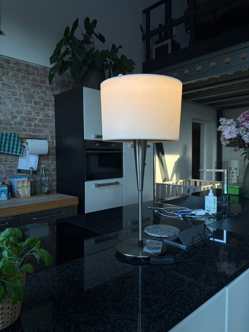 Lumina lampada duo tavolo