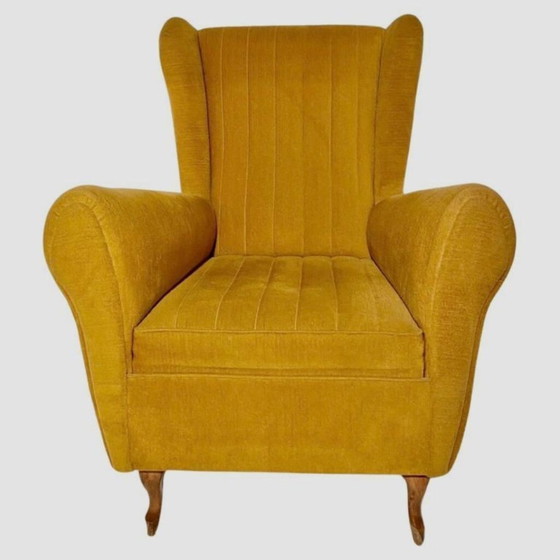 Image 1 of Conjunto de 3 sofás y sillones de terciopelo mostaza de mediados de siglo de ISA Bergamo, Italia.