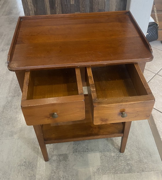 Image 1 of Table d’appoint 2 tiroirs merisier 1950