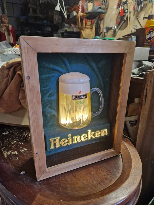 Heineken 3D neon sign with bubbles