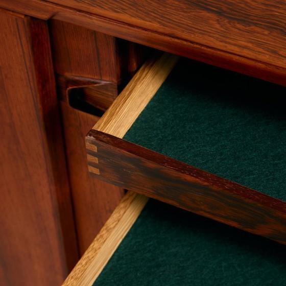 Image 1 of MK10673 Restored rosewood sideboard by Henry Rosengren Hansen for Brande Møbelindustri