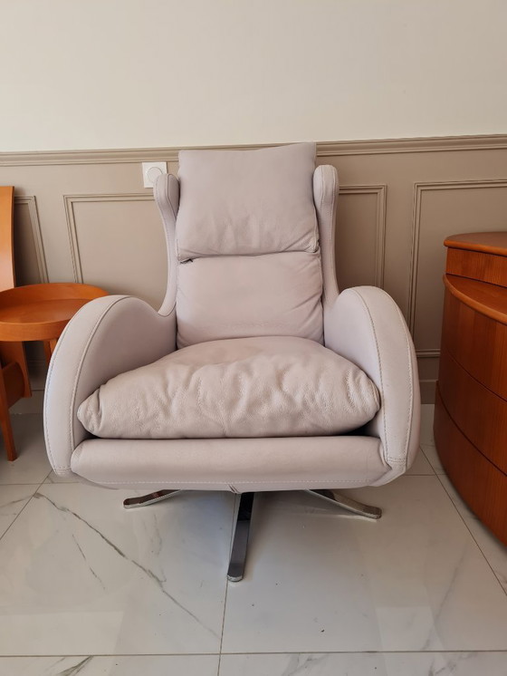 Image 1 of 2 "Lenny"-Sessel der Marke FAMA