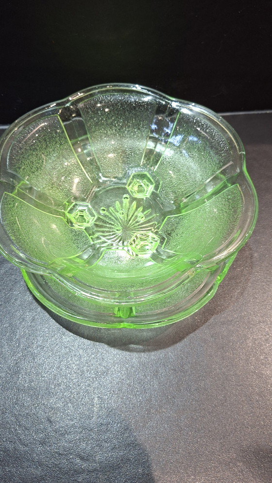 Image 1 of Fruitesse of uranium glass