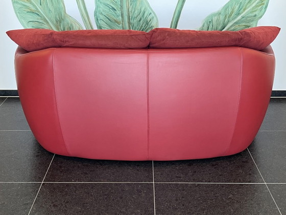 Stijlvole Leolux Vinja 2-zits designbank in koraalrood leer – 2 zitsbanken, Leather (photo 6 of 10)