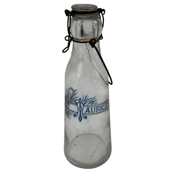 Image 1 of Collection de 42 bouteilles anciennes françaises de lait, de vin et de spiritueux