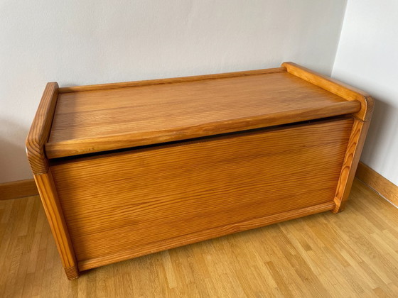 Image 1 of Solid wood toy chest / storage box – timeless design – 87 cm