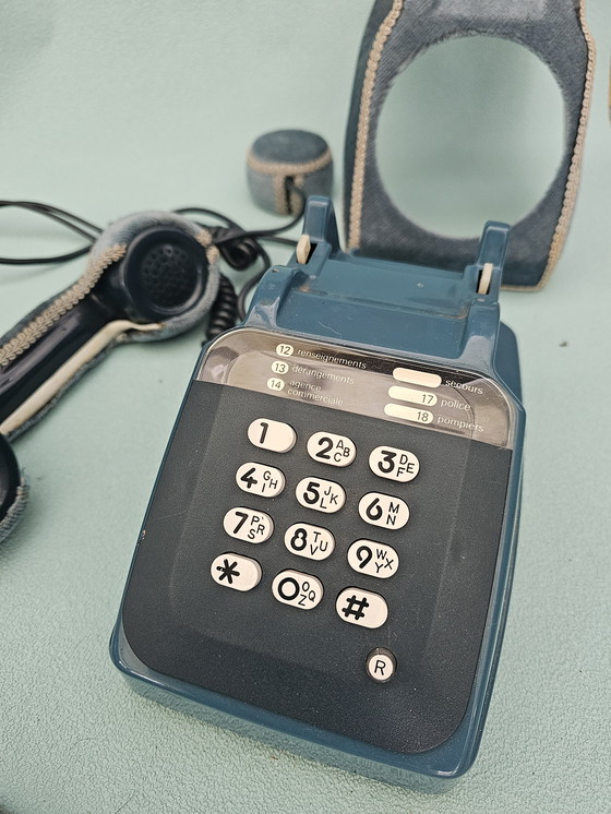 Image 1 of Teléfono Boudoir de Francia, terciopelo azul.