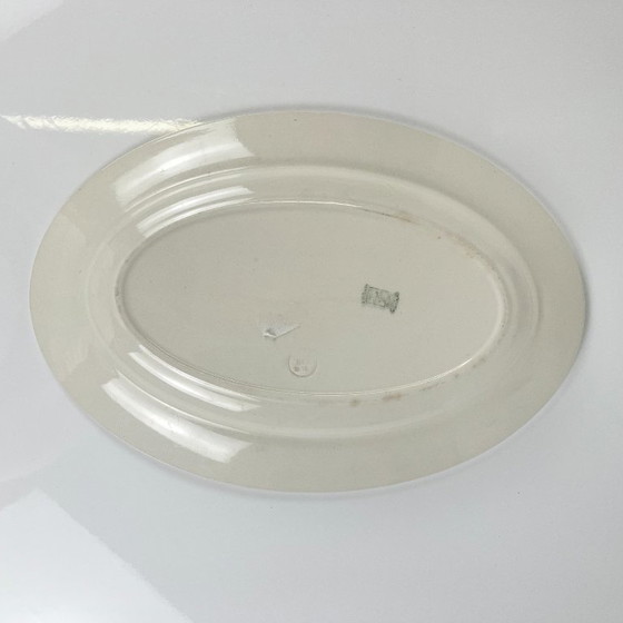 Image 1 of Plat oval Longwy, motif à guirlande rose et vert, début XXe s.