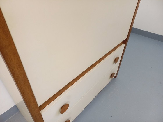 Image 1 of Secrétaire meuble de rangement vintage en bois de chêne et mélaminé blanc écru des années 70