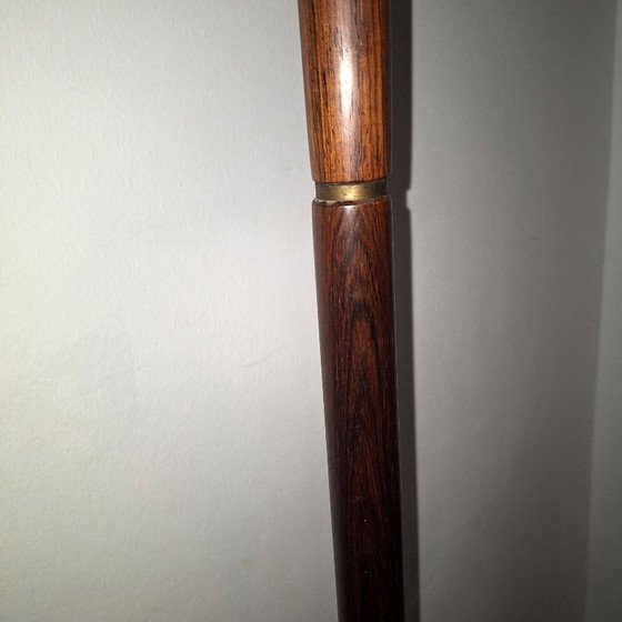 Image 1 of Lámpara de pie de palisandro de mediados de siglo con pantalla de ratán, Suecia, década de 1960.