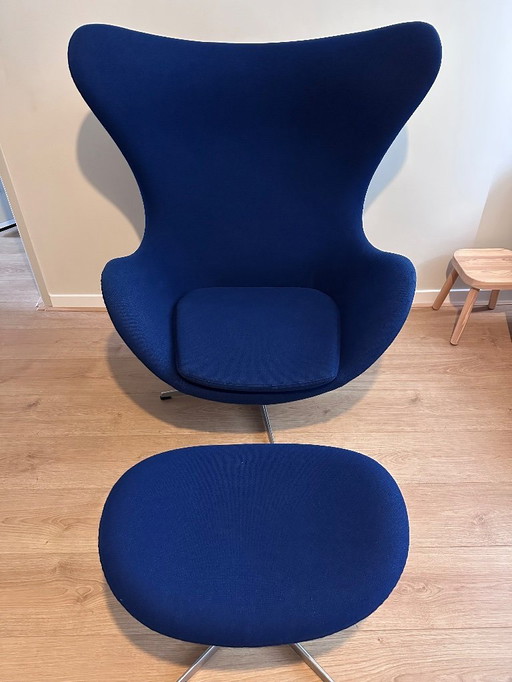 Fritz Hansen egg chair including footstool