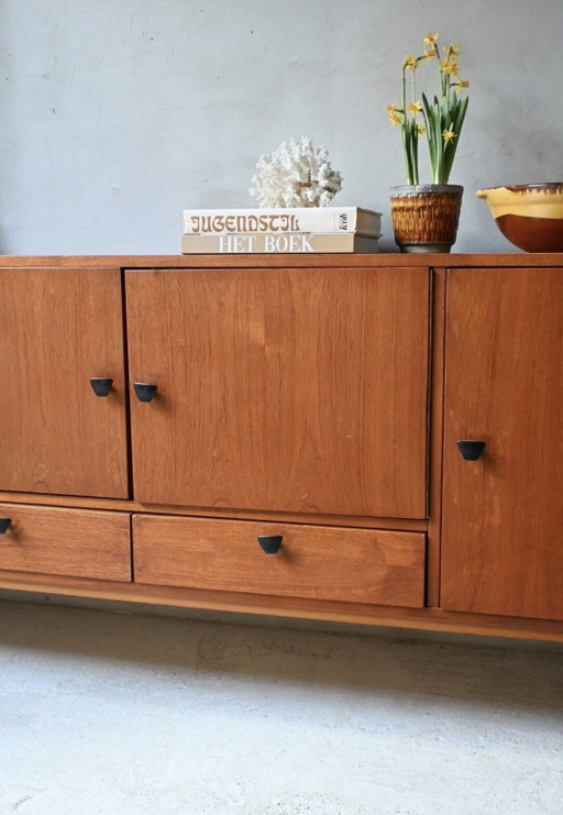 Credenza vintage in legno di teak con piastrelle di Jaap Ravelli – dressoirs, Wood (photo 2 of 15)