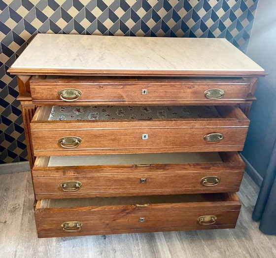 Image 1 of Cassettiera antica Luigi Filippo con 4 cassetti e piano in marmo bianco