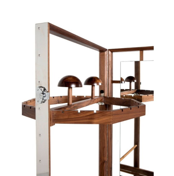 Naihan Li – Rare Valet de Nuit Extensible Séparateur de Pièce en Noyer, Crates Series, Édition Limitée 2014 (photo 5 of 7)