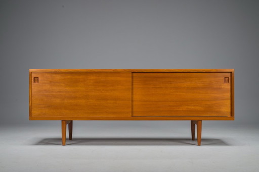 Vintage Model No. 20 Sideboard by Niels O. Møller for J.L. Møllers, 1960s