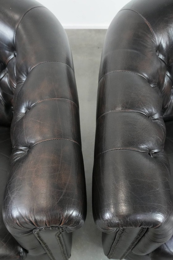 Image 1 of 2 sillones club Chesterfield de piel de vacuno oscura de estilo inglés
