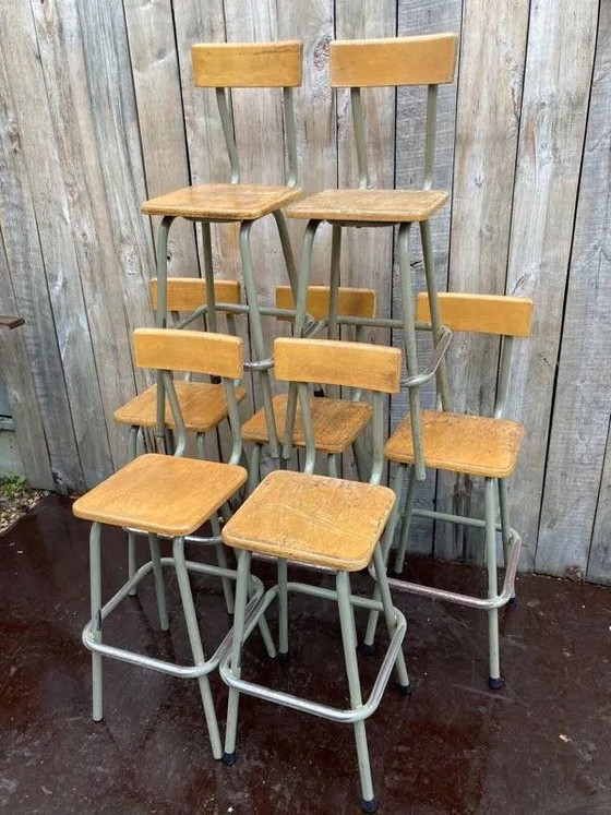High industrial stools (60cm), ideal for your project, green frame 1 of 40, Barstools, Metal, Industrieel (photo 2 of 11)